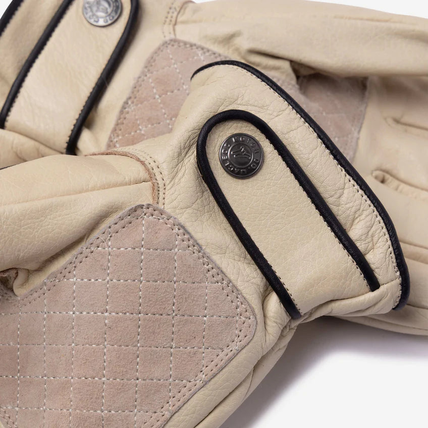 
                  
                    MACLEOD MOTOR - MEMENTO MORI GLOVES
                  
                